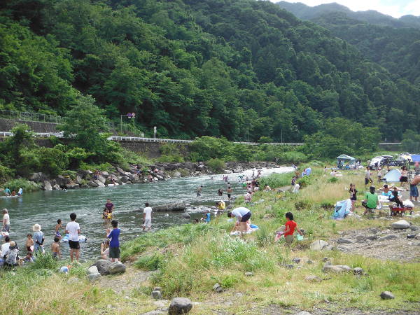 田代運動公園　中津川河川敷