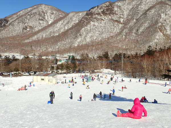 ソリ、雪遊びが中心の赤城山第一スキー場（2016/02/07）の画像01