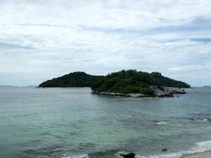 島から見える小さな島Ko Yai Tao