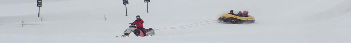雪あそび(14)：スノーラフティングを楽しむのイメージ画像