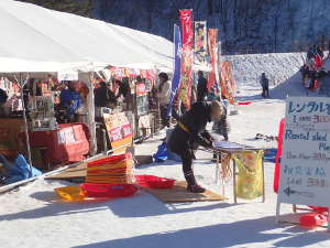 多くの露天が出店の画像02