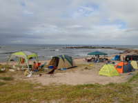 砂浜での海キャンプの画像02
