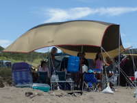 砂浜での海キャンプの画像10