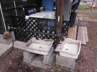 ペグ・鉄板 洗い場
