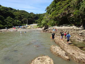 徒歩10分程度行ける尾名浦