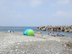 ヒスイ海岸での海水浴