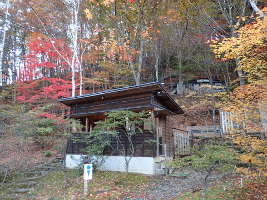 トイレ小屋