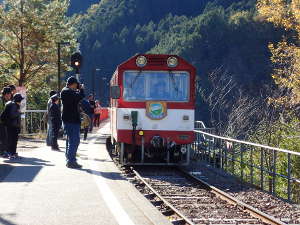 下り電車が来るの画像31