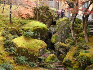 箱根美術館別館前の滝の画像20