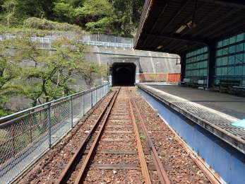 三つ目のトンネルの画像24