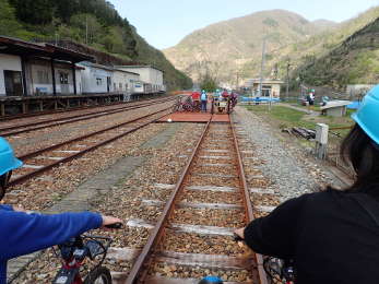 折り返し地点の「神岡鉱山前駅」の画像26