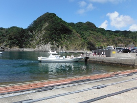 中木港　船発着場　全景