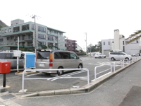 葉山町真名瀬駐車場