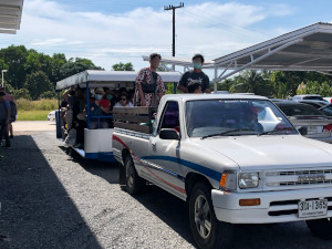 港までの送迎車