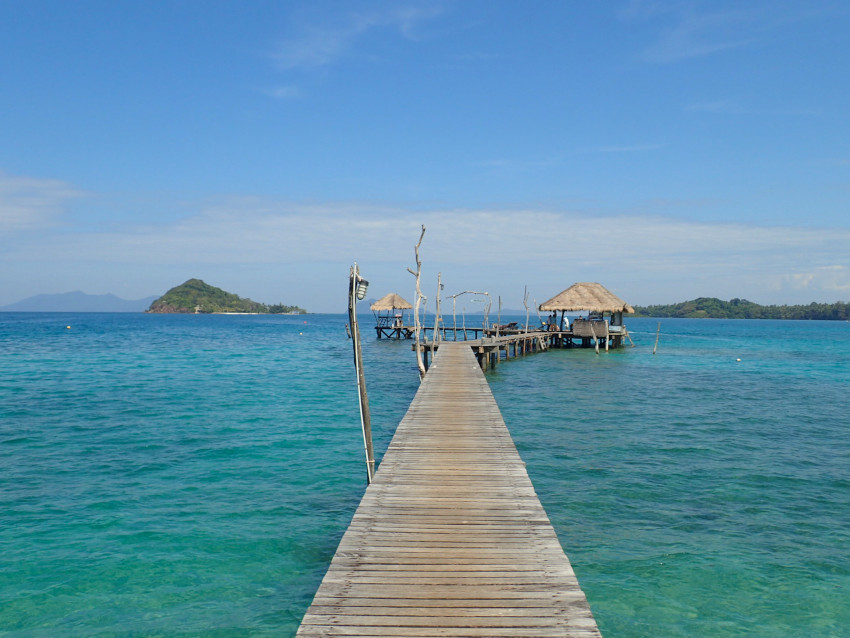 Koh Mak Cococape Resortの海上バー「Blue pearl bar」