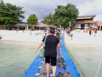 揺れるし海水に浸かるのでご注意を