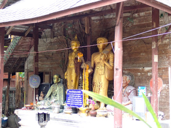 外側にあった仏像の画像28