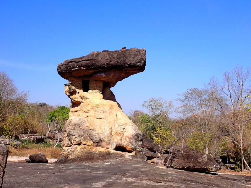 公園のシンボル的存在「ウサの塔」の画像01