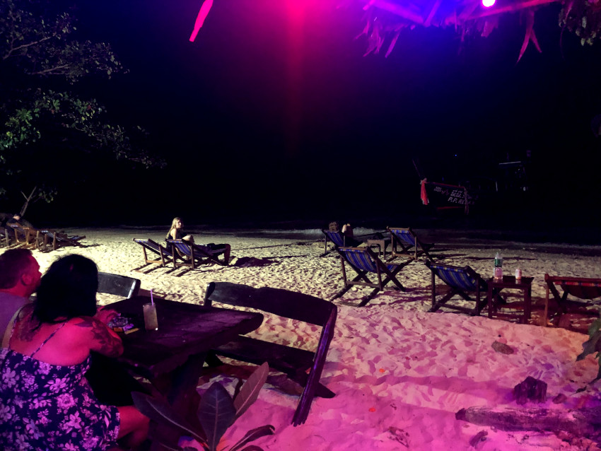 夜のプラベートビーチ