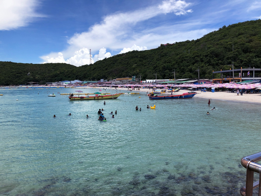 島一番の人気ビーチ、ターウェンビーチ(Ta Waen Beach)