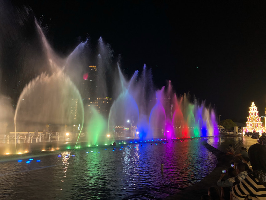 ICONSIAM（アイコンサイアム）の噴水ショウ