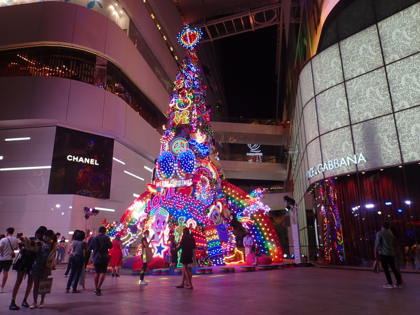 EM quartierのクリスマスツリー